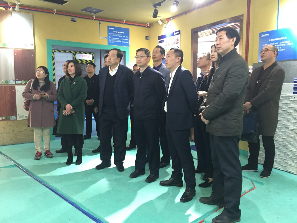 “家裝集成化 流程化 規(guī)范化做法好！ 邵國強(qiáng)副市長一行蒞臨由明家裝飾承建的家裝行業(yè)國民消費(fèi)教育基地調(diào)研